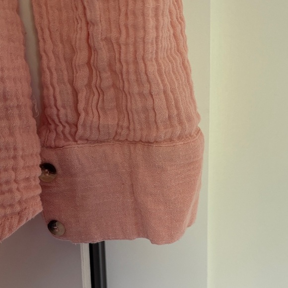 Japna Women's Coral Button-Down Shirt - Picture 4 of 10